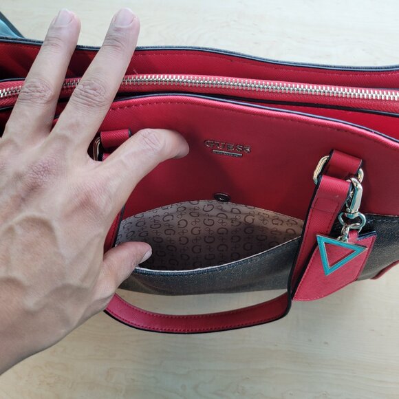 Guess Handbag - Picture 9 of 11